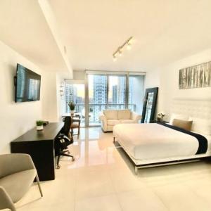 Cozy Condo Icon W Brickell and Amenities