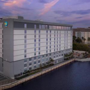 Tru by Hilton Miami Airport South Blue Lagoon