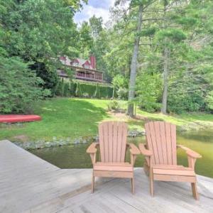 Upscale Hendersonville Lake Apt Dock Deck and View