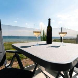 Beachfront Reiterer Villa V3 with Jacuzzi 30 meters from the Beach - CROWONDER LUXURY RENT