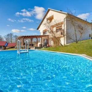 Amazing apartment in Grabrovnik with WiFi Outdoor swimming pool and 2 Bedrooms