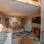 304C   Lakefront One Bedroom Condo with Fireplace  Balcony Maryland