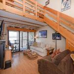 304C   Lakefront One Bedroom Condo with Fireplace  Balcony Maryland