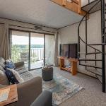 304C   Lakefront One Bedroom Condo with Fireplace  Balcony Maryland