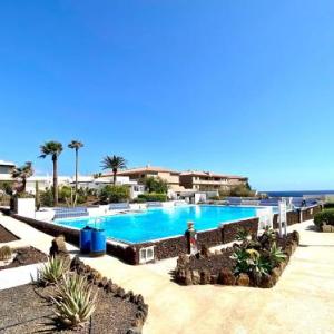 Apartamento con terraza y piscina en Tenerife Sur