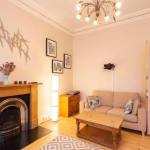 Large & Bright 2BD flat in Edinburgh