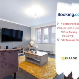 LARGE 4bed with BT Sports inc FREE parking by Klarok Accommodation Ltd