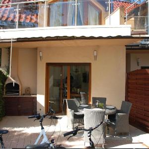 New comfortable holiday home in terraced houses - 250 m from the sea