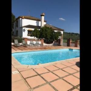 Villa Minerva with views of the Serrania de Ronda