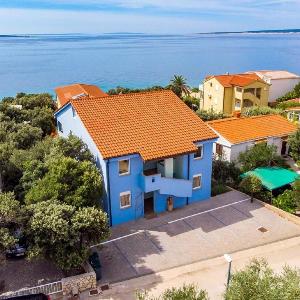 Seaside Bliss in Mandre