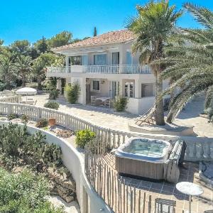 Villa in Les Issambres near the Sea
