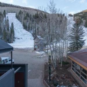 Cimarron Lodge by Alpine Lodging Telluride