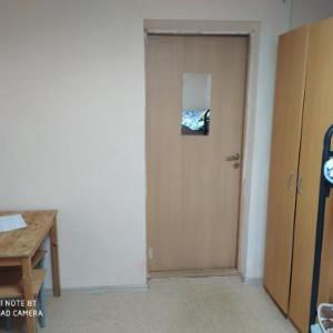 Staff Hostel Караваевская 57