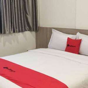 RedDoorz Plus @ Jalan Juanda Medan