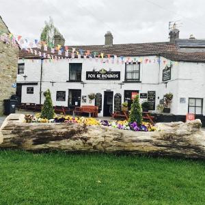 Fox & Hounds Inn