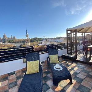 Plaza España Penthouse with Terrace and View