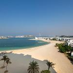 Gorgeous Beachfront Apartment On Palm Jumeirah Dubai 