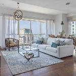 Gorgeous Sea View Apartment in Dubai Marina