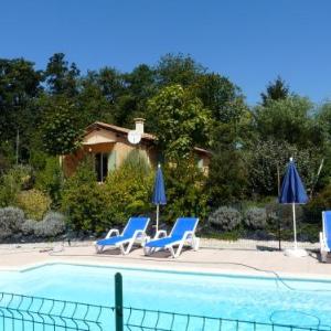 Les Hauts du Coustalier cottage Emeraude for 5 people with heated pool