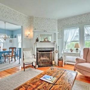 Nantucket Retreat with Deck Walk to the Ferry!