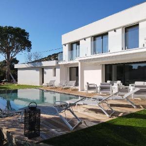 The Villa Blanche Cavalaire sur mer