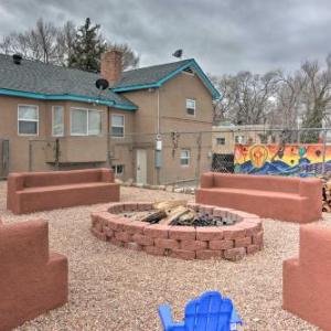 Central Albuquerque Apt with Shared Pool and Fire Pit!