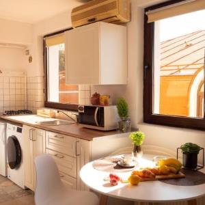 One Love Central Apartment