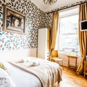 Hotels near King's Theatre Edinburgh - Balmore Guest House