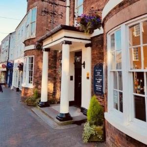 Crown Hotel Stone