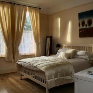Hotels near Calderstones Park Liverpool - Ullet Suites