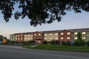 Super 8 by Wyndham Lenexa Overland Park Area/Mall Area, Lenexa