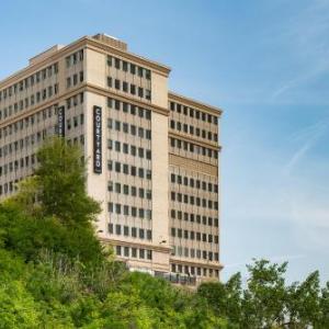 Starlite Room Hotels - Courtyard by Marriott Edmonton Downtown