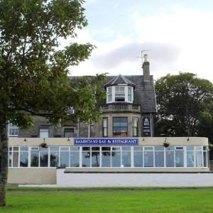 Hotels near Elgin Academy - The Bandstand