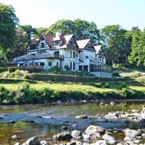 Craig-y-Dderwen Riverside Hotel