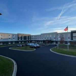 La Quinta Inn & Suites by Wyndham Bannockburn-Deerfield