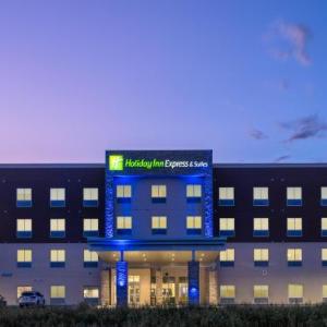 Holiday Inn Express and Suites Watertown