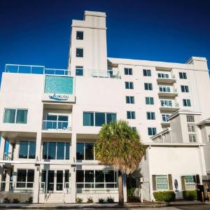 First Baptist Indian Rocks Hotels - The Avalon Club