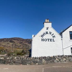 Hotels near Eilean Donan Castle - The Dornie