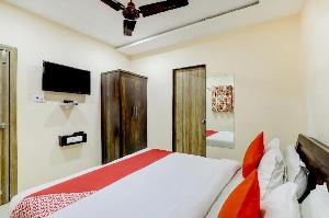 OYO RJT103 Hotel Blue Leaf, Rajkot
