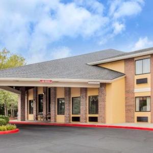 Hotels near Riverside EpiCenter - Baymont by Wyndham Smyrna