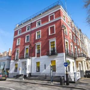 Queens Ice Rink London Hotels - TiTiwangsa One Accomodation at Paddington