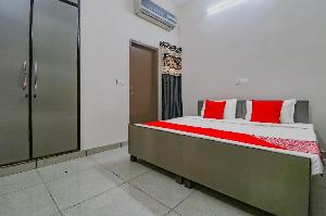 OYO 77316 Motel Moon Light, Phagwara