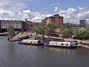 Houseboat Hotels, Sheffield