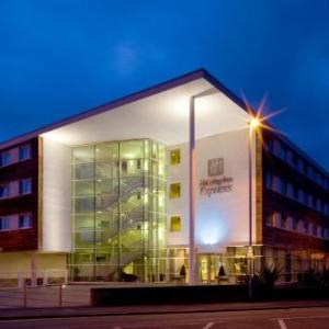 Holiday Inn Express Chester Racecourse