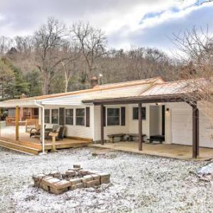 Cozy Waterfront Cabin On Leesville Lake