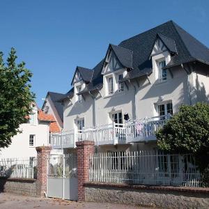Apartment in Cabourg near Beaches
