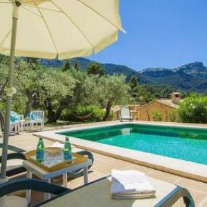 Villa in Estallencs with mountain and sea views