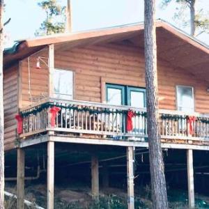 Cabin #3 waterview w/stairs to waterfront Lake Livingston Texas