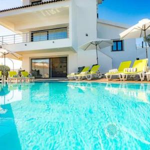 Elegant Setubal Villa Villa Gomes Deluxe 6 Bedrooms Pool Table Great for Large Families