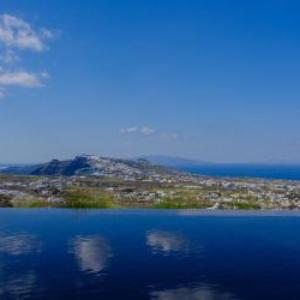 Apikia Santorini